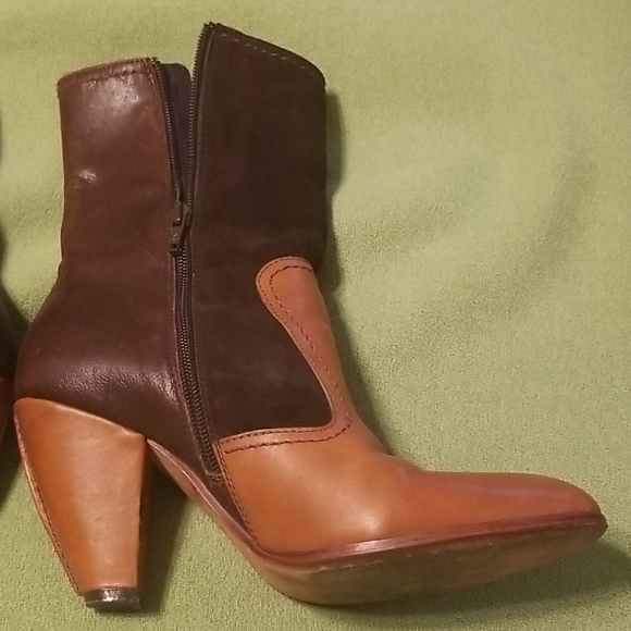 True Religion Hilda Hand Made Leather Button Up Boots - Picture 9 of 11